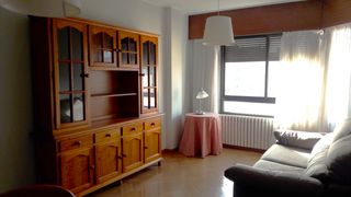 Miete Etagenwohnung  Calle de santa teresa de jesús. Junto a hospital miguel servet y campus universitario apartament