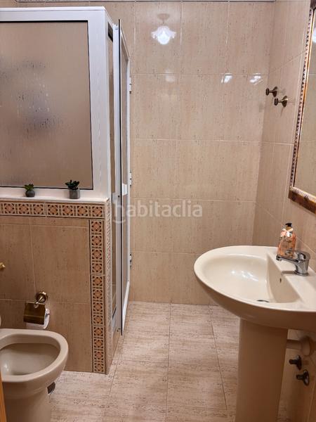 Foto 80d4fd1e-1c6f-4cd3-afda-52a9a9a08ff8. Semi detached house with parking in La Laguna San Cristóbal de La Laguna