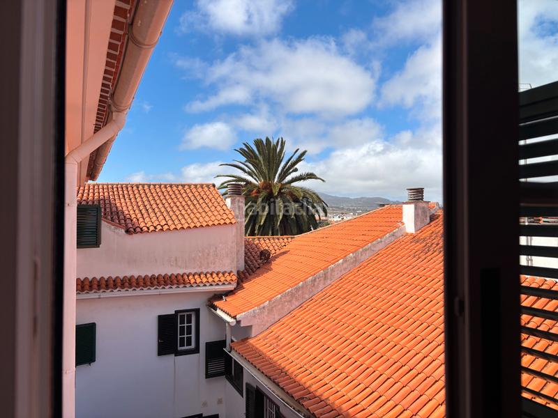 Foto d11a86fd-6fd0-4446-8029-646f70763718. Semi detached house with parking in La Laguna San Cristóbal de La Laguna