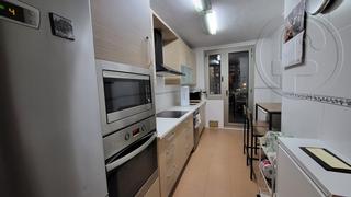 Location Appartement à Calle francisco tomás y valiente 7. Amplio piso al lado del corte inglés