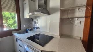 Appartement à Calle antonio mendoza 32. Luminoso piso en excelente estado, entre general dávila y numanc