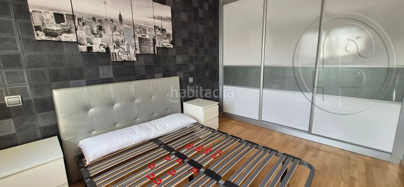 Foto d1019355-2616-46da-a6d4-8b4183285f89. Alquiler piso alquiler luminoso al sur con garaje incluido en Santander