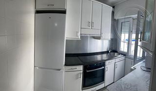 Lloguer Pis  Calle floranes. Alquiler de 2 habitaciones junto a valdecilla