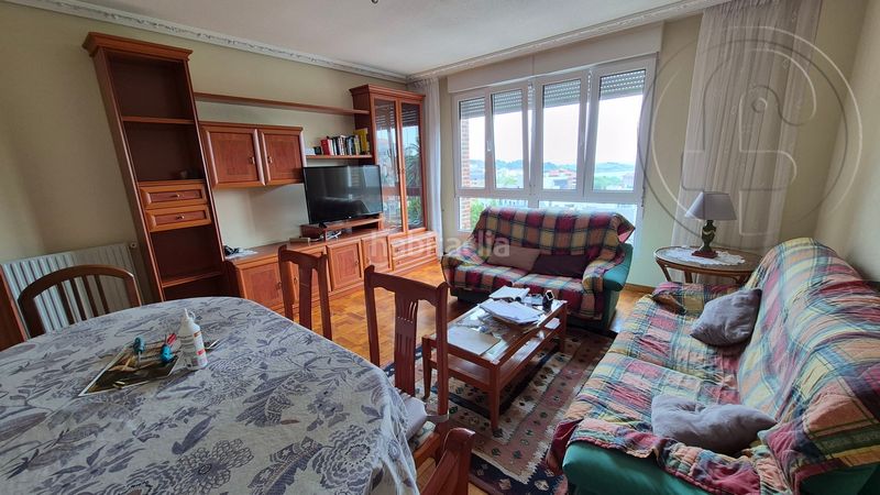 Foto 0be03edd-afa1-45bd-80f3-ef0a6d4425a8. Rent flat with heating in Los Castros Santander