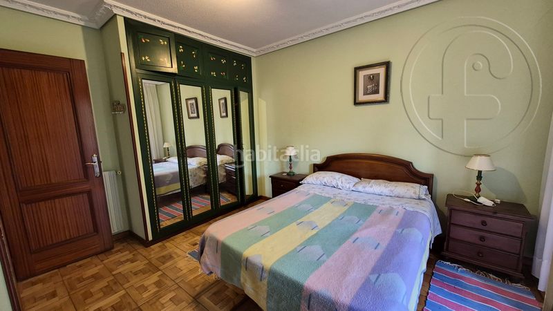 Foto f08fc6dc-4a69-432a-8ea1-5756ba4e3630. Rent flat with heating in Los Castros Santander