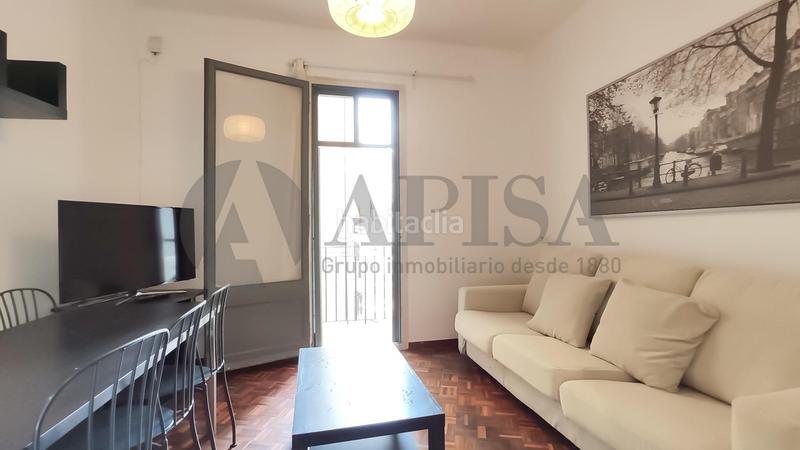 Foto 092f632e-13c5-43d1-bcb1-7145a43ef51a. Alquiler piso  de 4 habitaciones todo reformado ideal para compartir en Barcelona