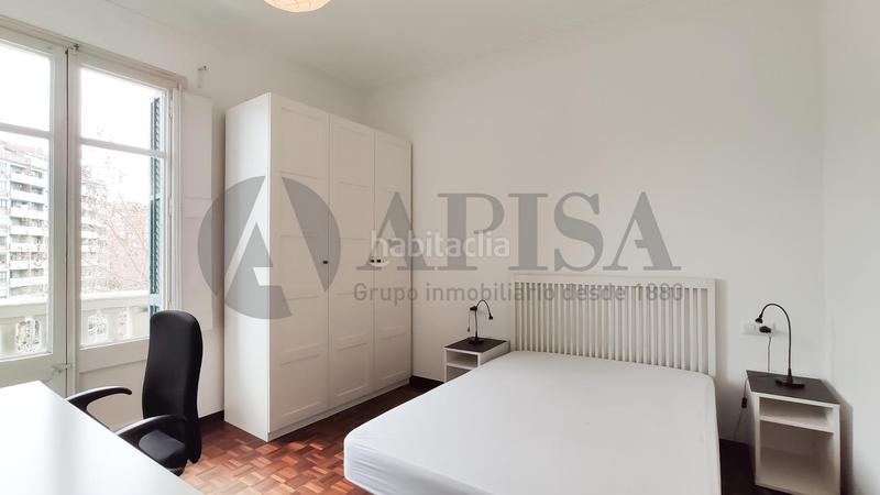 Foto 637936f6-5793-429b-8a59-aee35d61bfdb. Alquiler piso  de 4 habitaciones todo reformado ideal para compartir en Barcelona