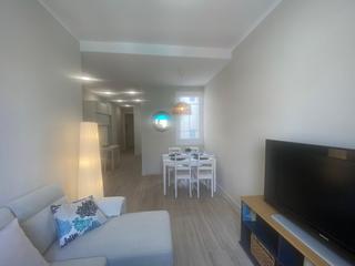 Etagenwohnung in El Camp d´en Grassot i Gràcia Nova. Excelente piso todo reformado al lado de sagrada familia