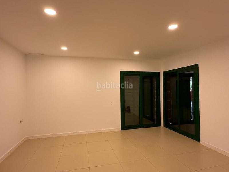 Foto b0be3845-50bb-4c02-8c9f-7c9d7911b12e. Lloguer xalet amb aparcament piscina a Vilanova del Vallès