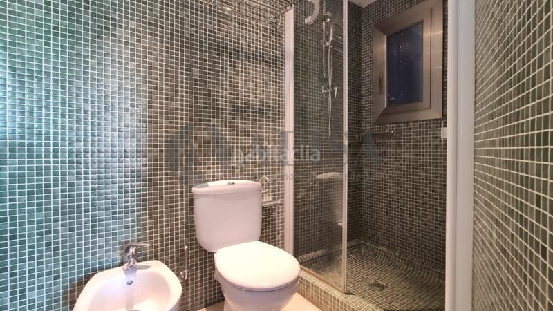 Foto c3839616-ec9a-45ee-9e36-b9b4dd9c6b38. Miete etagenwohnung mit heizung in Raval Barcelona
