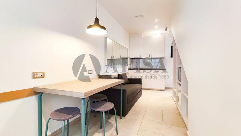 Foto 9208b9f1-34fd-44cd-ae59-c632bb471e20. Rent flat with heating in Raval Barcelona