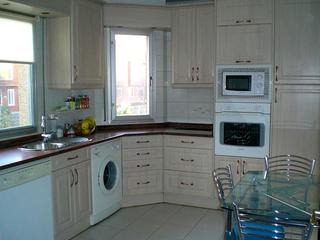 Maison jumelée  Calle orense. Adosado en venta en barrio de yague.

chalet adosado de cuatro