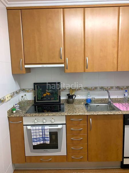 Foto 38db59b5-16d9-484e-9327-47b252b034e5. Casa amb calefacció aparcament a Avenida Madrid Logroño