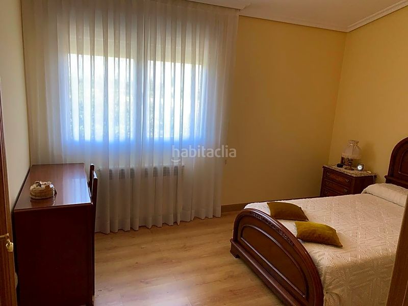 Foto 4c319960-ee8b-4788-bf90-55b4576c2ce9. Casa amb calefacció aparcament a Avenida Madrid Logroño