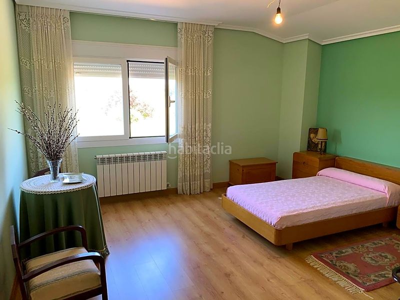 Foto 51afe9a0-6d1a-441c-93a0-a054b303f681. Casa amb calefacció aparcament a Avenida Madrid Logroño