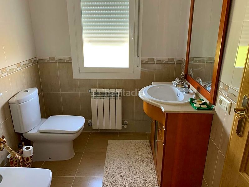 Foto 52061ce7-d563-4d1a-9d3f-459034c94fa3. Casa amb calefacció aparcament a Avenida Madrid Logroño