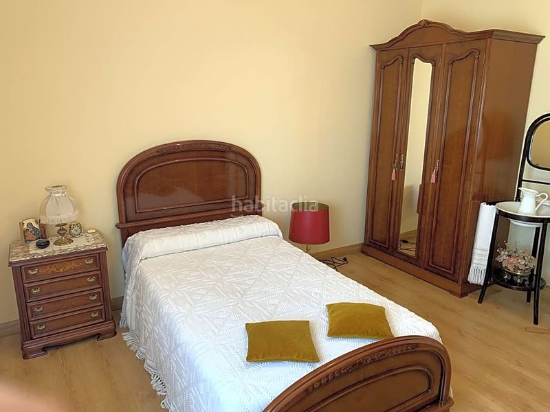 Foto 5c7d0140-c4a9-4e28-a601-3a5e74f8eb39. Casa amb calefacció aparcament a Avenida Madrid Logroño