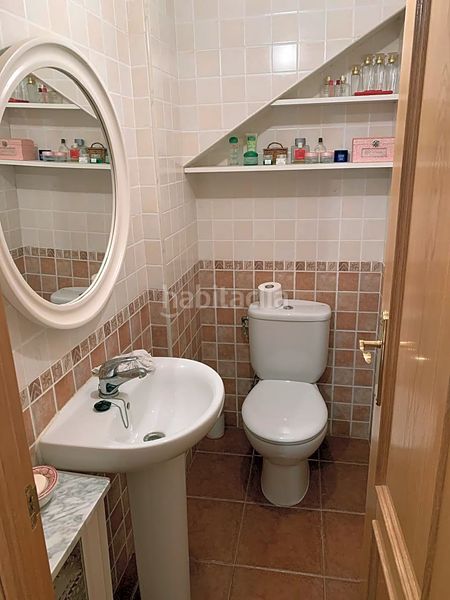 Foto d61b7091-95aa-47f7-8894-fe55368413f6. Casa amb calefacció aparcament a Avenida Madrid Logroño