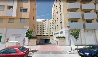 Parking coche  De los lirios. Garajes en venta