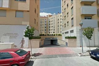 Parking coche  De los lirios. Garajes en venta