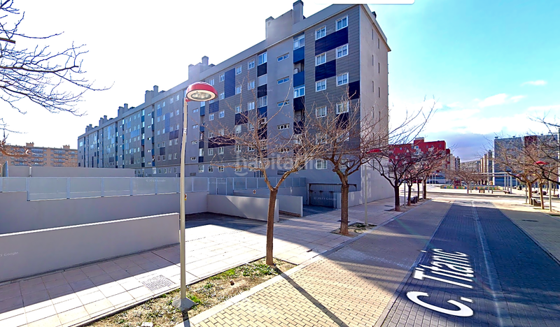 Foto 97e535be-03cf-4ee4-a481-eda429b4f9d6. Autoparkplatz in cantando bajo la lluvia 46 in Valdespartera Zaragoza