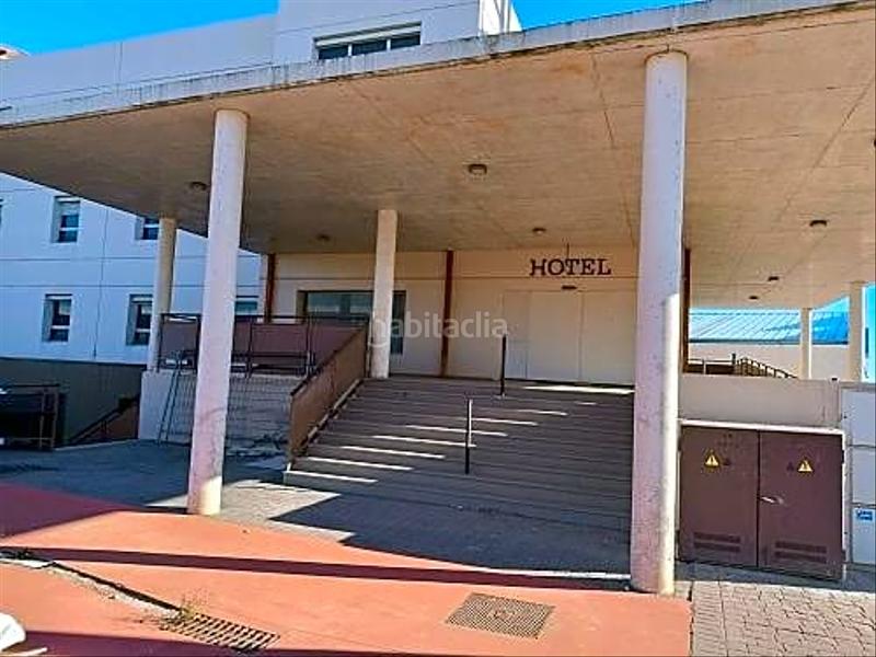 Foto fecf0f67-133f-4cc3-b803-6e3d94826965. Edificio hotel en venta en oion en Oyón / Oion