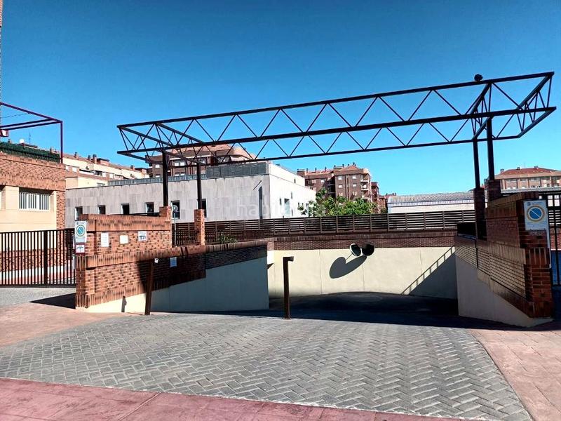 Foto 930f2e96-ba68-491f-96b5-137d9898fb62. Parking coche plazas de garaje en venta en Cascajos - Piqueras Logroño