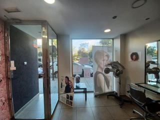 Traspaso Local Comercial  De silvestre pérez. Traspaso de peluquería, barrio de las fuentes
