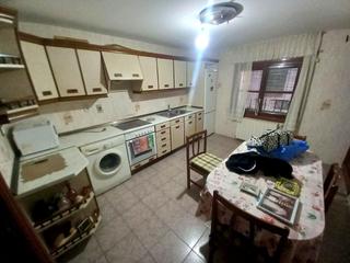 Casa a General mendívil 54. Casa de pueblo en ainzón, 4 habit. y dos baños