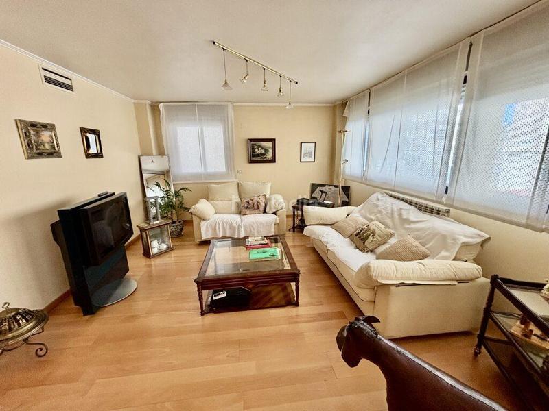 Foto 28c168ff-6f5e-4eff-a511-226c4c5f87ee. Dúplex amb calefacció aparcament a Ruiseñores Zaragoza