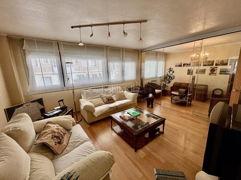 Foto dfc2347b-9d40-43b4-b348-e933ef7061dd. Dúplex amb calefacció aparcament a Ruiseñores Zaragoza