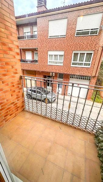 Foto 6ef29a24-ea45-478f-b53e-52c84f749811. Casa con riscaldamento parcheggio in Albelda de Iregua