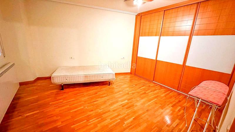 Foto ab982bf5-ad9a-40d8-8987-cbc433e21e1d. Casa con riscaldamento parcheggio in Albelda de Iregua