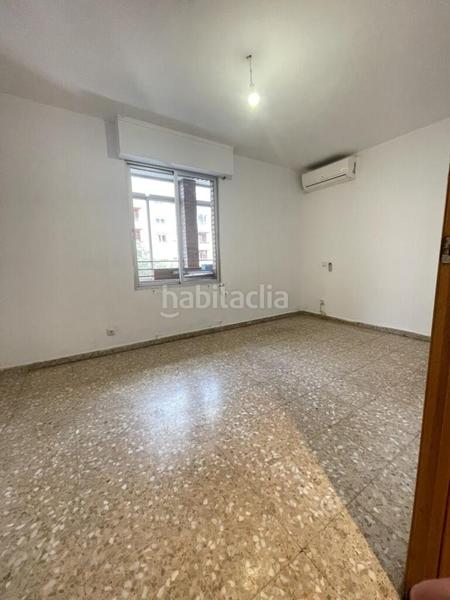 Foto 958fa718-e596-443d-be42-a100bd6fb05a. Etagenwohnung mit heizung in Parque de los Cineastas Zaragoza
