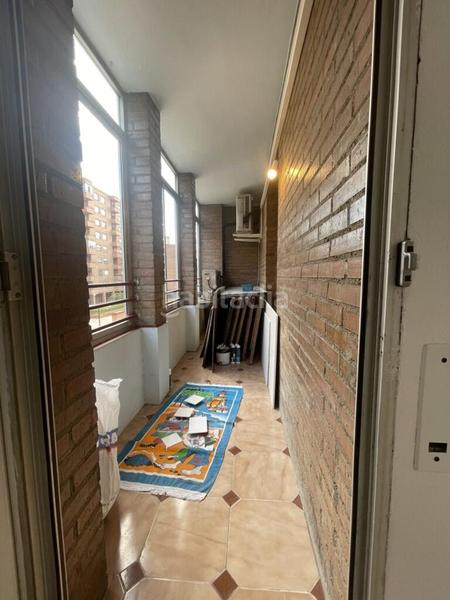 Foto b9290c72-e641-411e-a0bd-b6e101e6cb36. Etagenwohnung mit heizung in Parque de los Cineastas Zaragoza