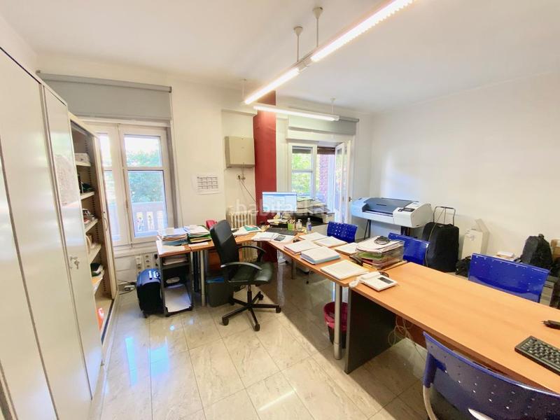 Foto dfb1f72b-8b70-4822-9120-064eefb943b8. Rent office space with heating in Paseo Sagasta Zaragoza