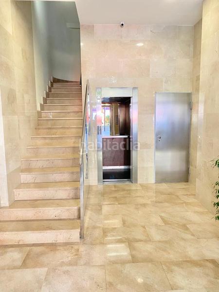 Foto f5131c30-fb99-475a-a6ad-95939d92f5d8. Rent office space with heating in Paseo Sagasta Zaragoza