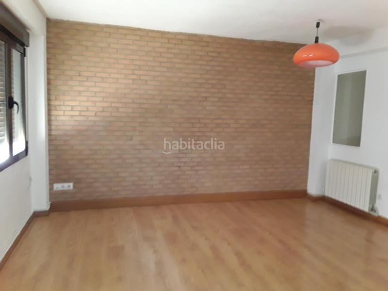 Foto f83bb314-cd0c-4c68-932f-f3f6a05c9fa5. Piso estupendo piso en venta en calle lastanosa en Zaragoza
