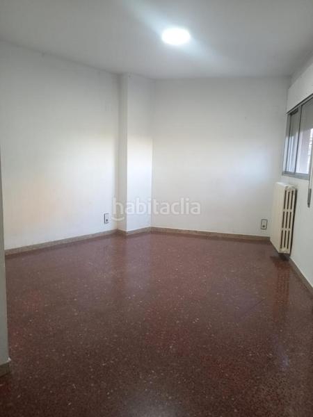 Foto f5f4e6b6-f380-4099-9cf3-e9a0803a2116. Flat with heating parking in La Bozada - Parque Delicias Zaragoza