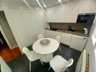 Appartement à Sheila herrero 1. Para entrar, vivienda tres habitaciones con garaje
