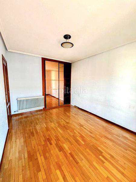 Foto 7f17cf7a-799c-4b07-8414-ab80bdd11ad4. Flat with heating parking pool in Cascajos - Piqueras Logroño