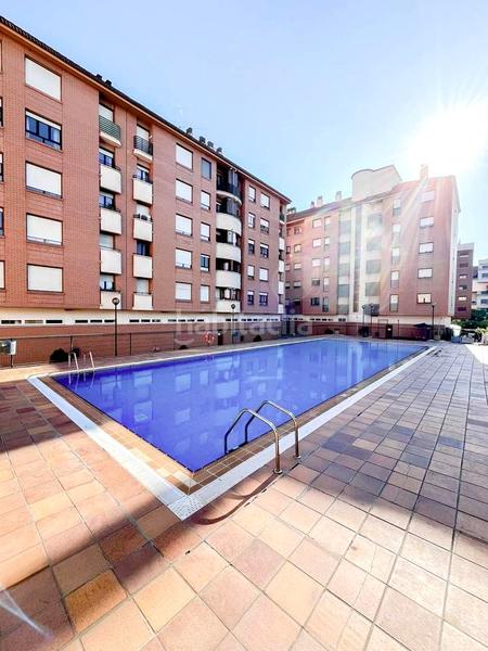 Foto a21070f3-c9ec-44f7-9520-a6a035496eba. Flat with heating parking pool in Cascajos - Piqueras Logroño