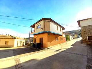 Haus  Mayor 5. Casa de pueblo, tres habitaciones, dos baños
