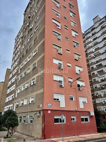 Foto d181656c-bdea-438b-85aa-ad6ae53589a3. Planta baixa amb calefacció a Barrio Jesús Zaragoza