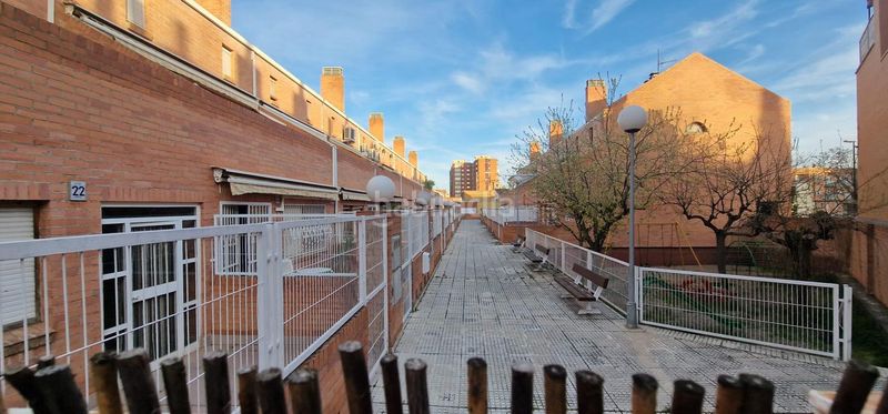 Foto 15ae018a-4ef7-4ce2-b7dd-bbc409bb8dcb. Casa adossada amb calefacció aparcament a Santa Isabel Zaragoza