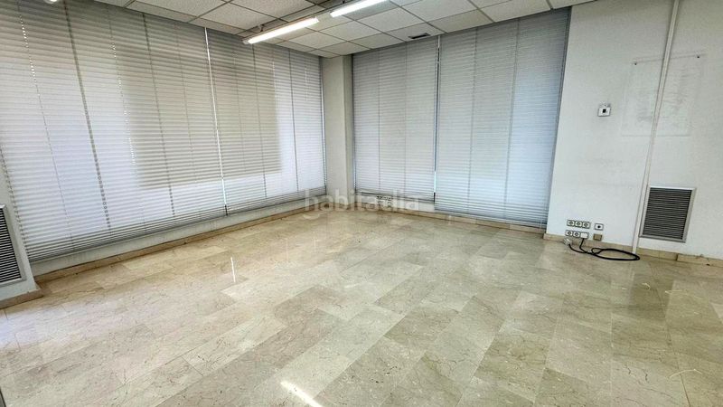 Foto c3e24a02-8574-4081-8e0c-dd1298f2ff0c. Local comercial a Jesuitas Logroño