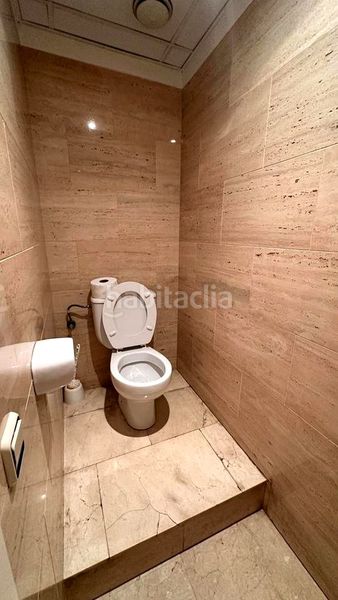 Foto cd5115b9-5ce1-43ef-bbb0-798725d5ff02. Local comercial a Jesuitas Logroño