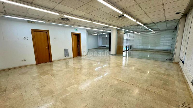 Foto dd6aafe3-b826-4925-ad86-4604f8388363. Local comercial a Jesuitas Logroño
