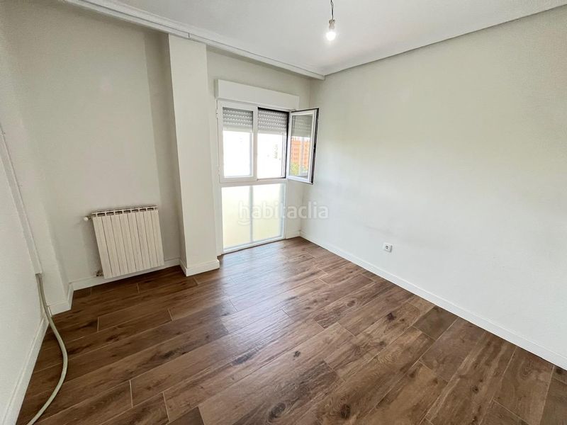 Foto cef771b6-7cbd-4459-98d4-1abb0f9a89b1. Pis amb calefacció aparcament a Parque Palomar - Bombarda Zaragoza