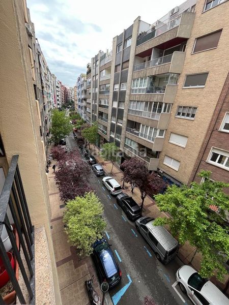Foto f773df35-b000-4d6e-ae63-71d6cb00b1b9. Pis amb calefacció aparcament a Paseo Constitución - Las Damas Zaragoza